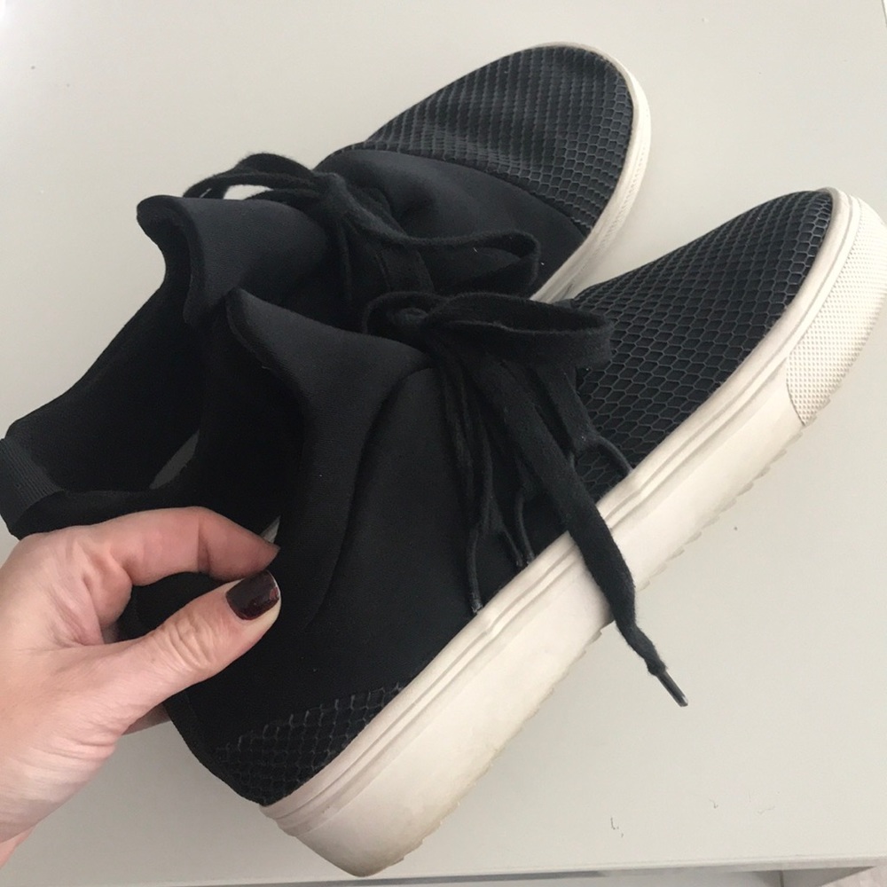 Steve Madden Lancer Sneaker